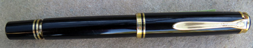 PELIKAN M800 IN BLACK / GOLD. 